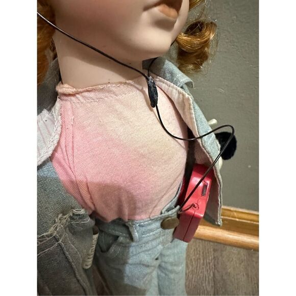 Vintage RCA Baby’s Dream Collection Porcelain Doll with Dog and Headphones 18” - Picture 7 of 13